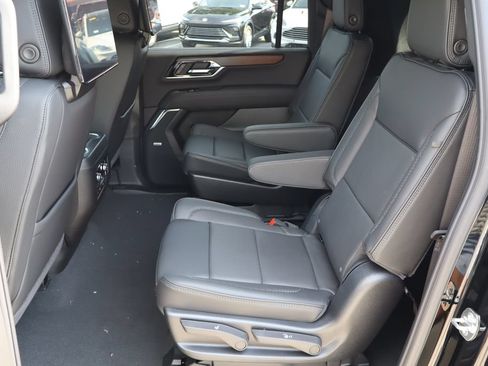 New 2026 GMC Yukon XL Denali w/ Advanced Technology Package AWD/4WD image 22