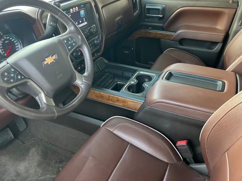 Used 2015 Chevrolet Silverado 1500 High Country w/ High Country Premium Package AWD/4WD image 14