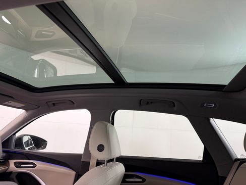 Certified 2025 Audi Q5 Premium w/ Convenience Package image 15