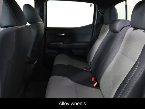 Used 2021 Toyota Tacoma TRD Off-Road image 16