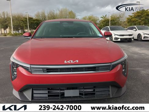 New 2025 Kia K4 LXS image 3