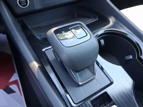 Used 2023 Nissan Rogue SV FWD image 21