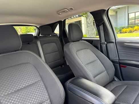 Used 2025 Ford Escape Active AWD/4WD image 12