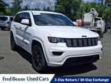 Used 2018 Jeep Grand Cherokee Altitude image 2