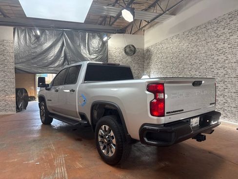 Used 2022 Chevrolet Silverado 2500 Custom w/ Custom Convenience Package RWD image 5