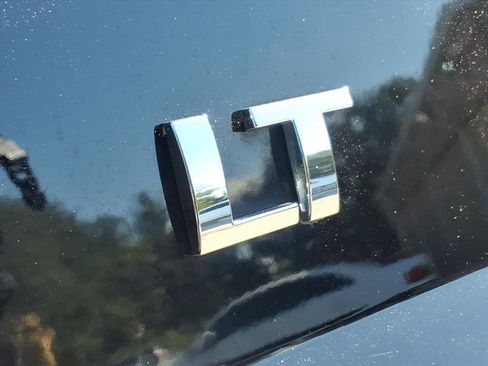 Used 2019 Chevrolet Suburban LT image 34