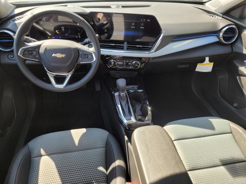New 2026 Chevrolet Trax LT w/ LT Convenience Package FWD image 10