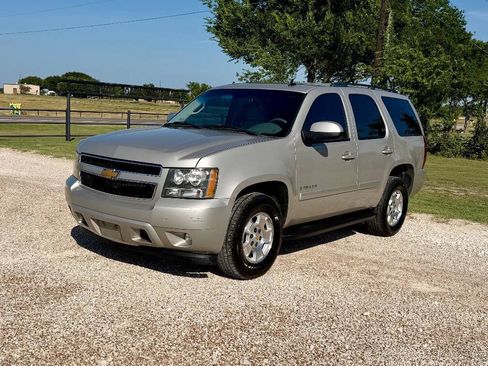 Used 2008 Chevrolet Tahoe LT w/ Convenience Package 1 RWD image 3