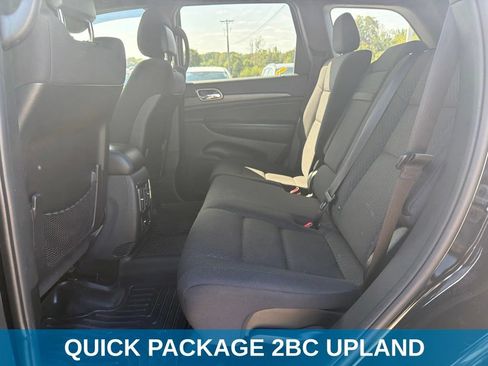 Used 2018 Jeep Grand Cherokee Laredo AWD/4WD image 10