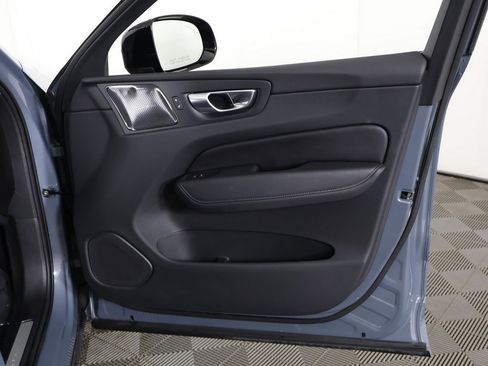 Used 2024 Volvo XC60 B5 Plus image 27