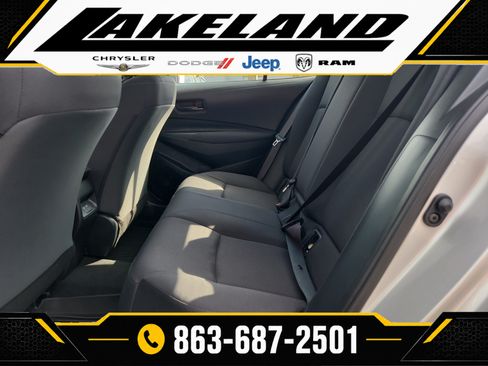 Used 2025 Toyota Corolla LE FWD image 11