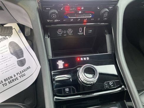 Used 2022 Jeep Grand Cherokee Limited 4xe image 18