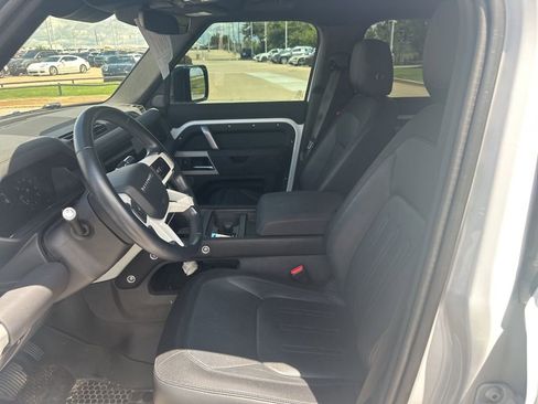Used 2022 Land Rover Defender 110 X-Dynamic SE AWD/4WD image 4