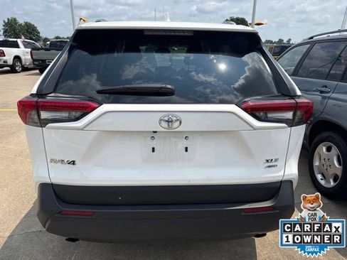 Used 2025 Toyota RAV4 XLE AWD/4WD image 7