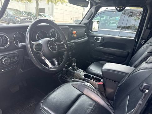Used 2022 Jeep Wrangler Unlimited Sahara AWD/4WD image 9