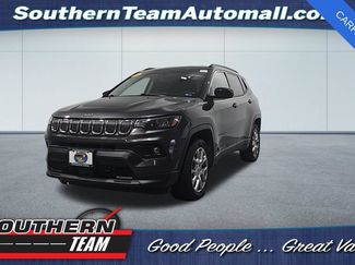 Used 2022 Jeep Compass Latitude w/ Mopar Graphics Package AWD/4WD 360° Tour