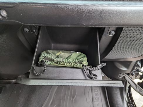 Used 2022 Jeep Gladiator Sport image 31