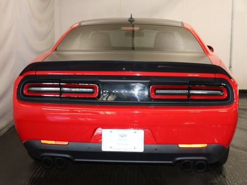 Used 2020 Dodge Challenger SRT Hellcat RWD image 6