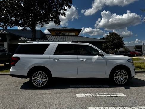 Used 2024 Ford Expedition Max Limited image 6