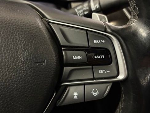 Used 2018 Honda Accord Sport image 21