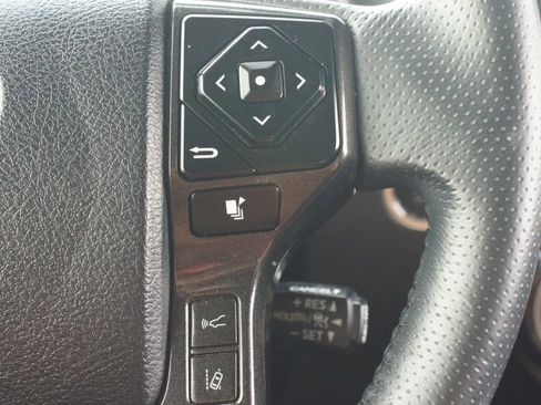 Used 2022 Toyota 4Runner TRD Off-Road Premium image 11