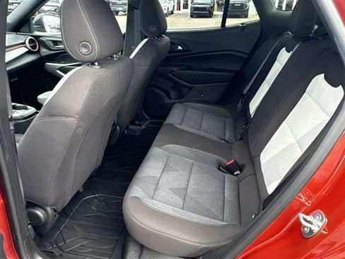 Used 2024 Chevrolet Trax RS w/ Driver Confidence Package FWD image 22
