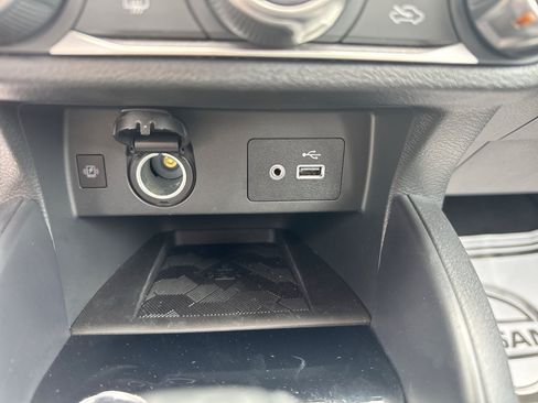 Used 2025 Nissan Versa SV w/ Trunk Package FWD image 21