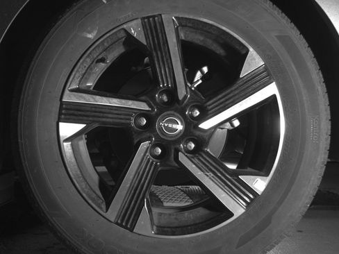 Used 2025 Nissan Sentra SV image 14