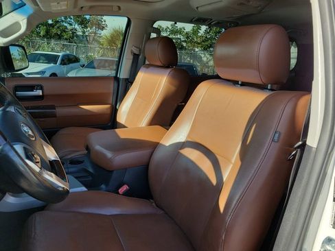 Used 2015 Toyota Sequoia Platinum image 9