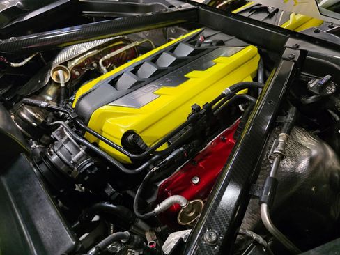 Used 2023 Chevrolet Corvette Stingray Premium Cpe w/ Z51 Performance Package RWD image 38