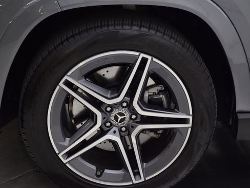 Used 2025 Mercedes-Benz GLS 450 GLS 450 image 12