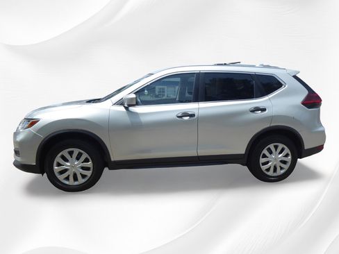 Used 2020 Nissan Rogue S image 7