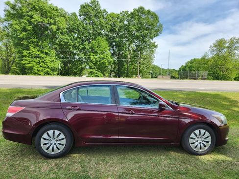 Used 2010 Honda Accord LX image 2