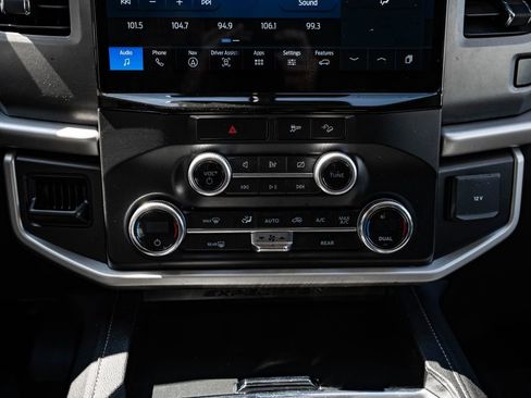 Used 2022 Ford Expedition XLT AWD/4WD image 35