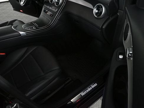 Certified 2022 Mercedes-Benz GLC 300 image 23