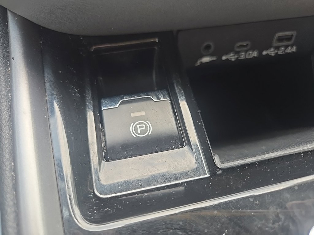 Used 2023 Subaru Outback Premium AWD/4WD image 57