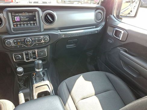 Used 2022 Jeep Wrangler Unlimited Sport AWD/4WD image 11