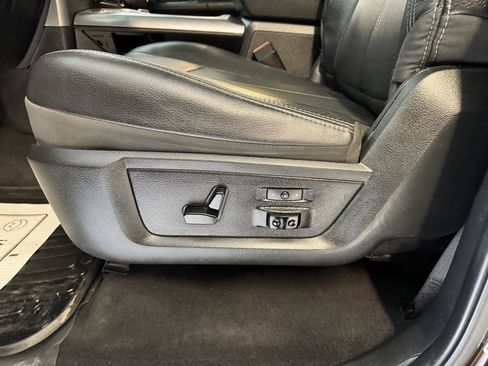 Used 2017 RAM 2500 Limited AWD/4WD image 9