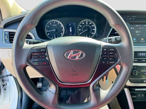 Used 2017 Hyundai Sonata Sport FWD image 11
