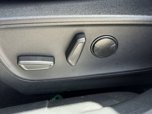 Used 2025 Ford Escape ST-Line FWD image 14