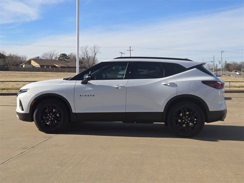 Used 2022 Chevrolet Blazer LT w/ Midnight/Sport Edition image 4