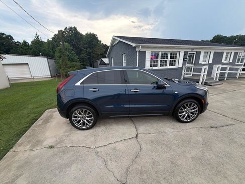 Used 2019 Cadillac XT4 Luxury w/ Cold Weather Package FWD image 15