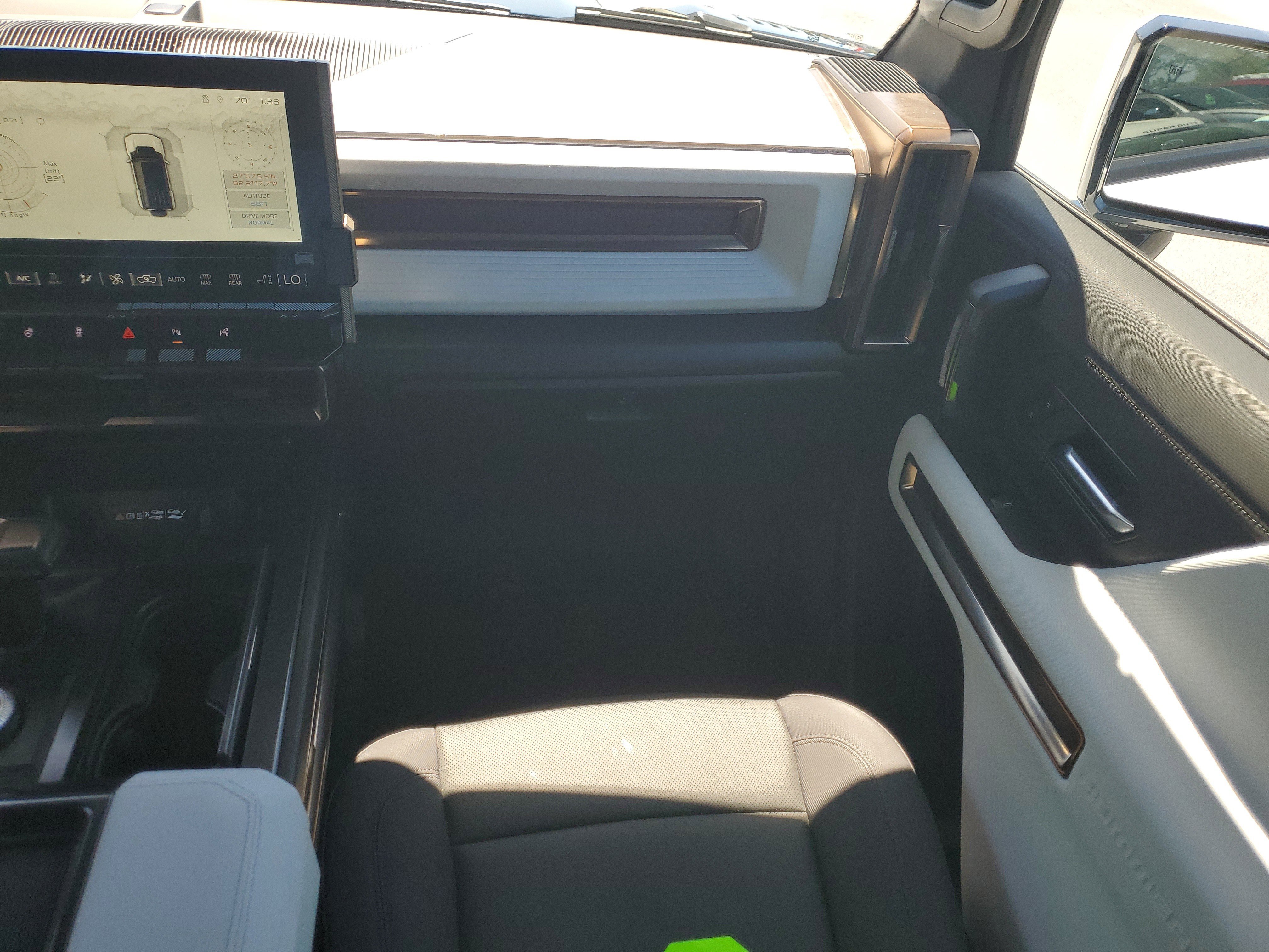Used 2025 GMC Hummer EV 2X AWD/4WD image 17
