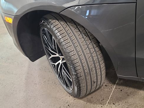 New 2026 Porsche Macan AWD/4WD image 33