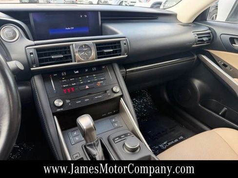 Used 2018 Lexus IS 300 w/ Premium Package RWD image 19