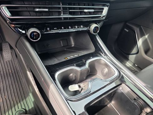 New 2026 Chevrolet Traverse Z71 w/ Enhanced Driving Package image 15