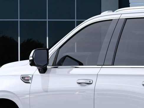 New 2026 GMC Yukon Denali image 12