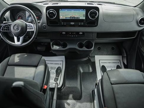 Used 2024 Mercedes-Benz Sprinter 2500 image 21