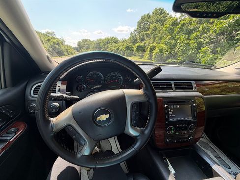 Used 2014 Chevrolet Tahoe LT AWD/4WD image 13