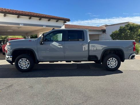 Used 2024 Chevrolet Silverado 2500 LT w/ Safety Package image 3